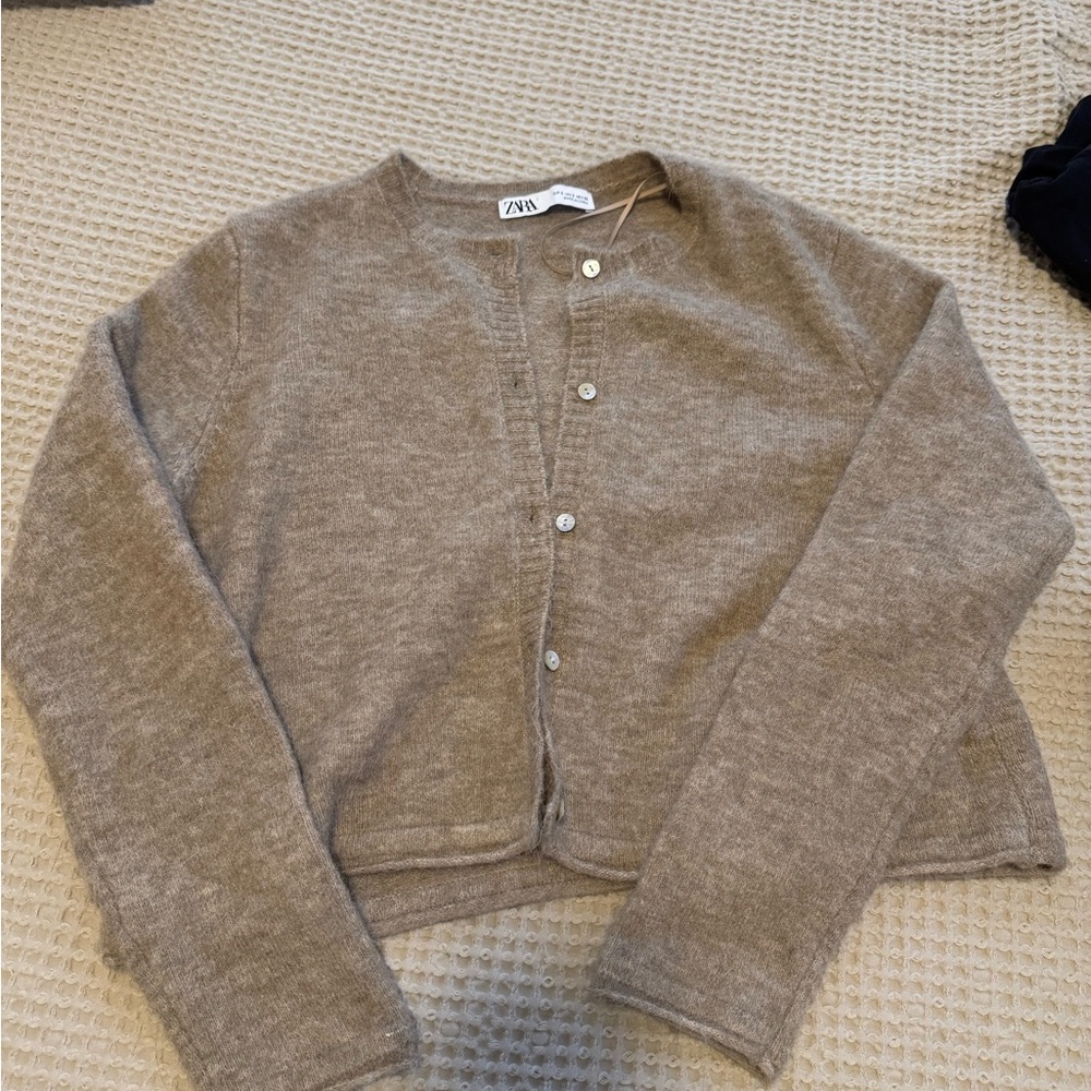 Zara Beige Knit Cardigan
